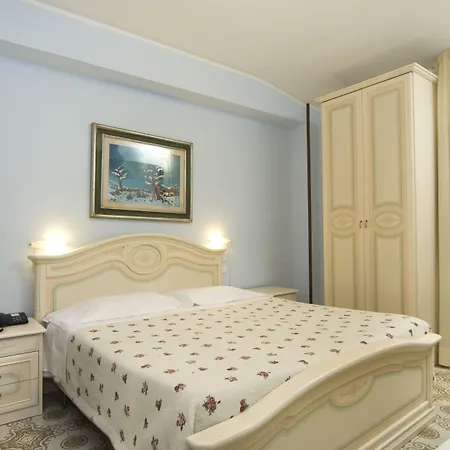 Hotel S. Ercolano 2*